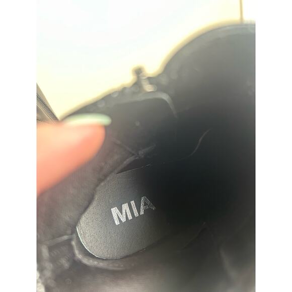 NEW MIA Carla Booties Women’s Size 8.5 Boots Black Chunky Heel Fall Winter Vegan - Picture 3 of 16